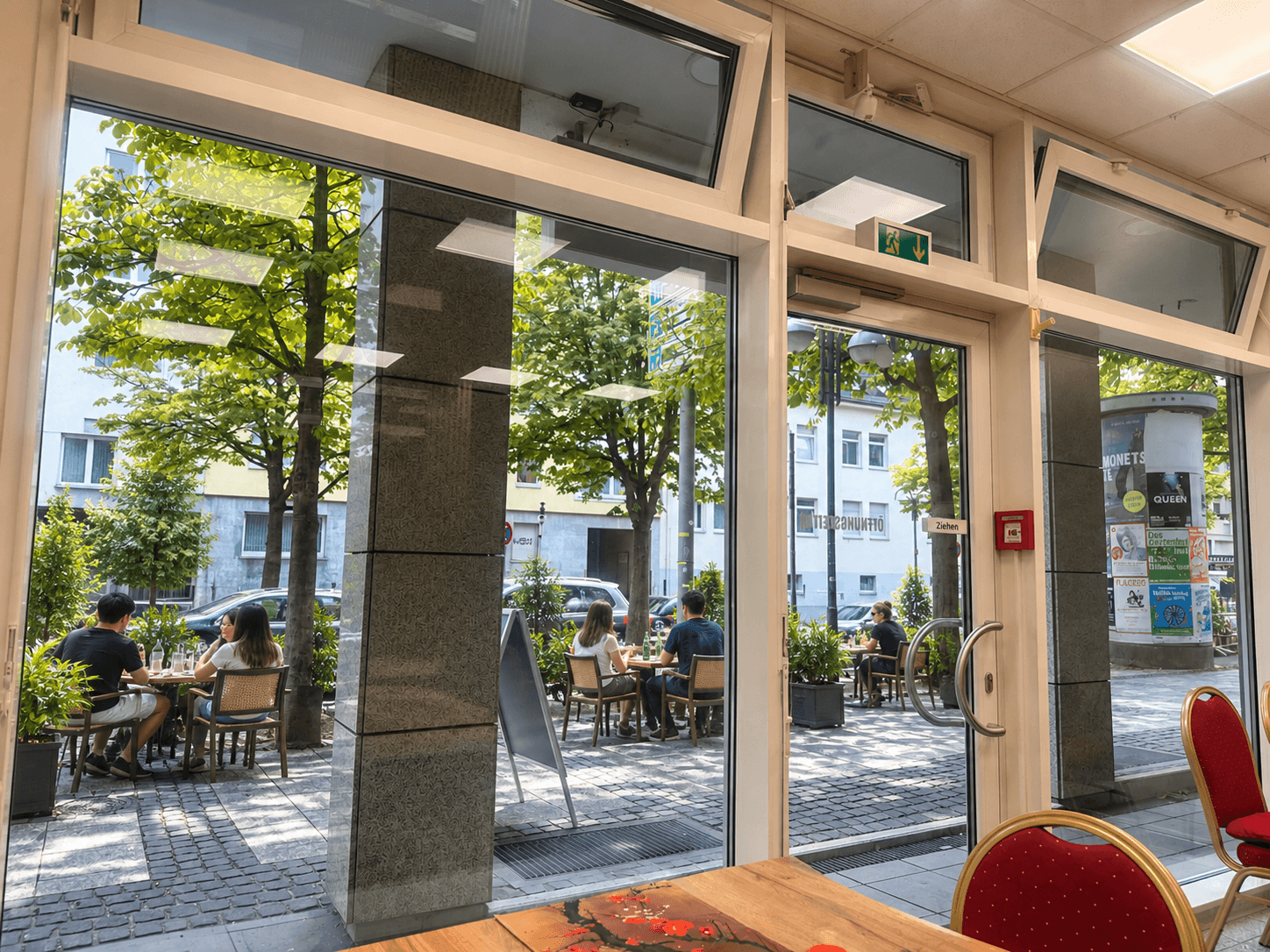 Sitzplätze vor Sorami Sushi Frankfurt